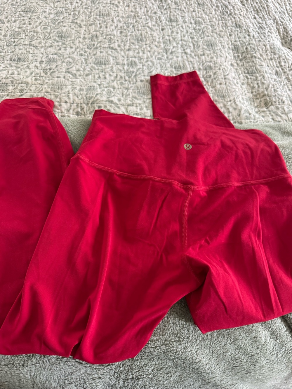 Lululemon new year align HR pant 25in size 8 dark red - Picture 4 of 5